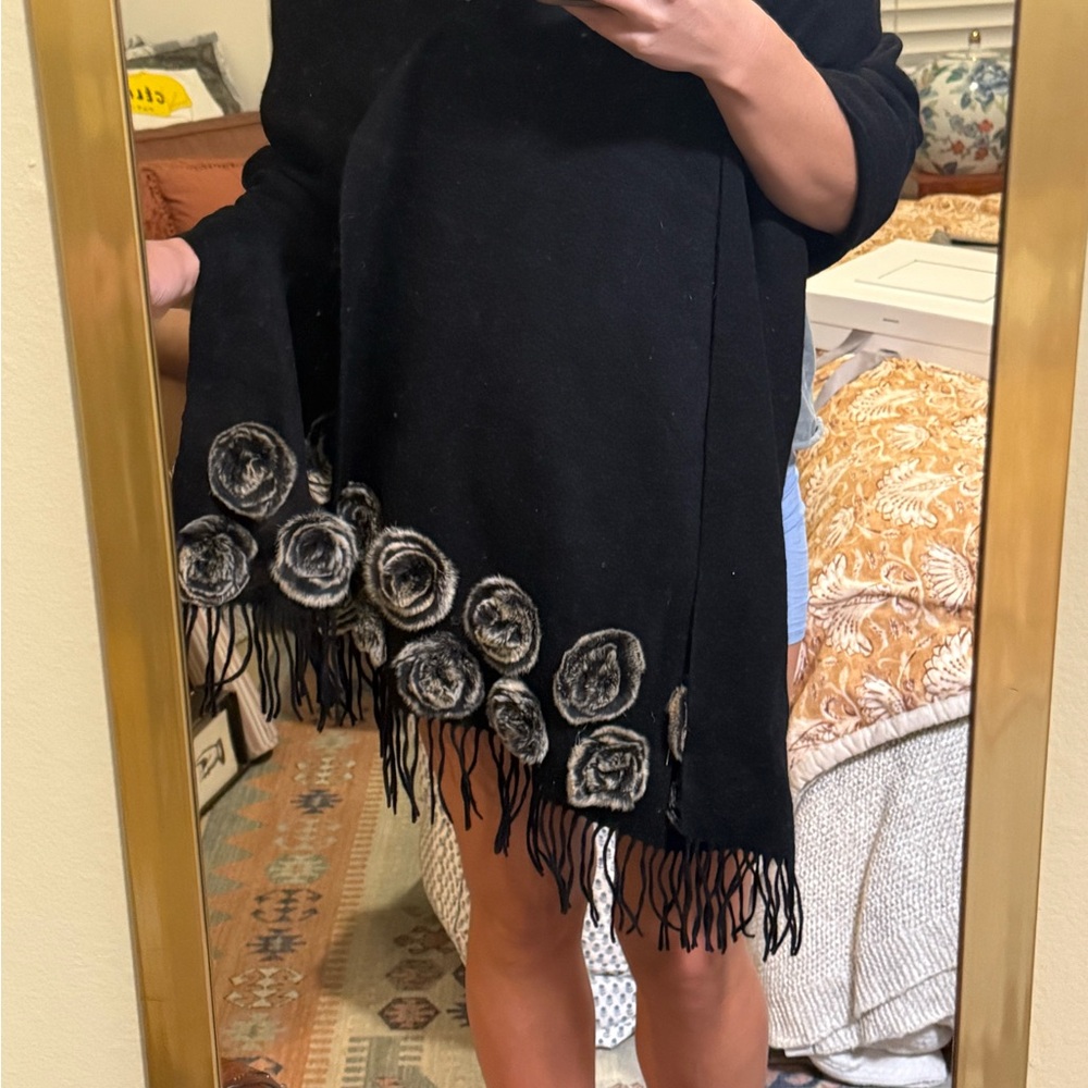 CHANEL Wool Shawl